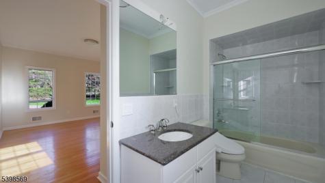 156 Washington Drive Watchung NJ 07069