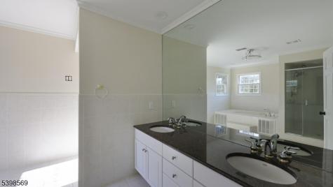 156 Washington Drive Watchung NJ 07069