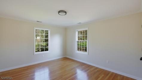 156 Washington Drive Watchung NJ 07069
