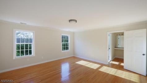 156 Washington Drive Watchung NJ 07069