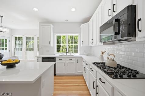 51 Hartlander Street East Brunswick NJ 08816