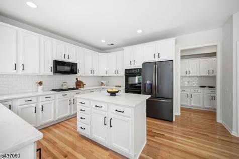 51 Hartlander Street East Brunswick NJ 08816