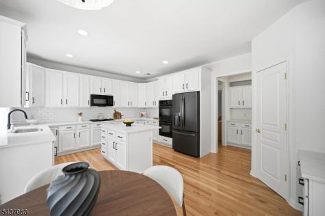 51 Hartlander Street East Brunswick NJ 08816