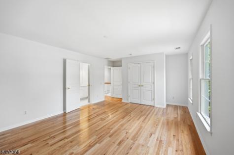51 Hartlander Street East Brunswick NJ 08816