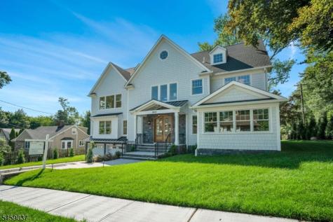 110 Blauvelt Avenue Hohokus NJ 07423