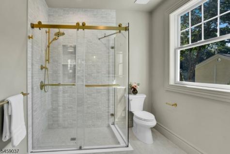 110 Blauvelt Avenue Hohokus NJ 07423