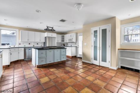 310 Morris Avenue Mountain Lakes NJ 07046