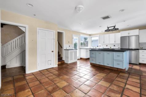 310 Morris Avenue Mountain Lakes NJ 07046