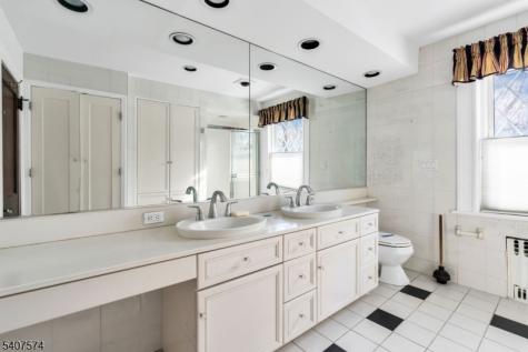 310 Morris Avenue Mountain Lakes NJ 07046