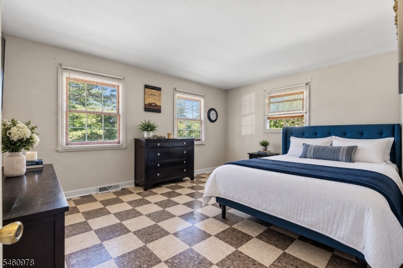 990 Croton Road Franklin NJ 08867