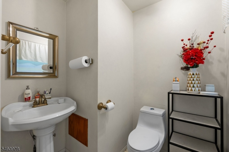 990 Croton Road Franklin NJ 08867