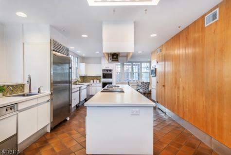 5 Rocky Way West Orange NJ 07052