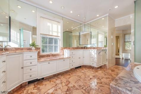 5 Rocky Way West Orange NJ 07052