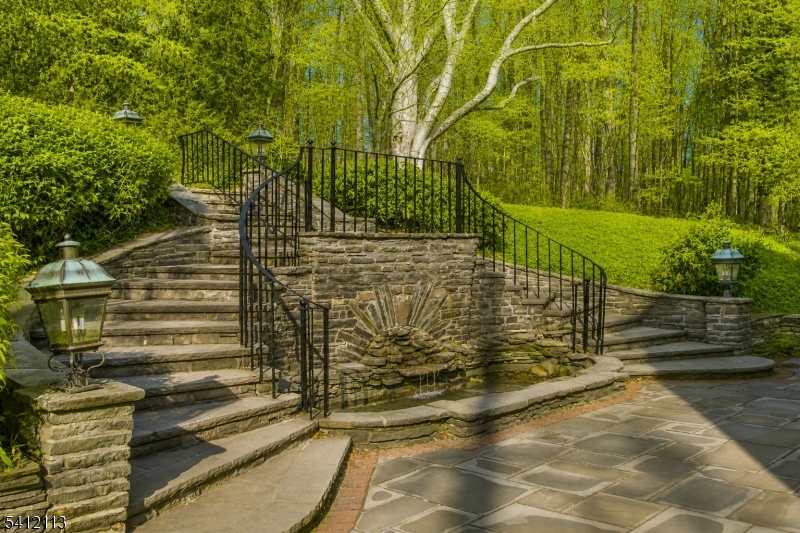 5 Rocky Way West Orange NJ 07052