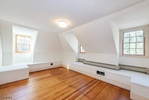 5 Rocky Way West Orange NJ 07052