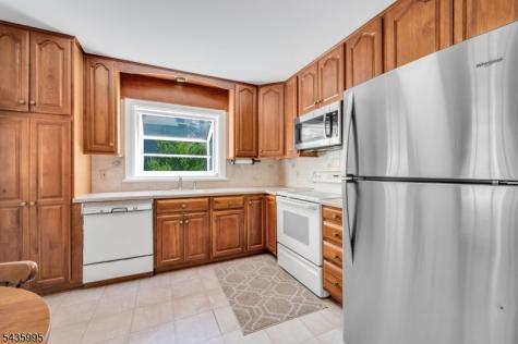 36 Cloverhill Drive Califon NJ 07830