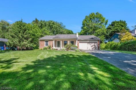 36 Cloverhill Drive Califon NJ 07830