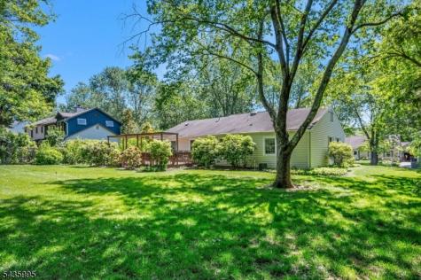 36 Cloverhill Drive Califon NJ 07830