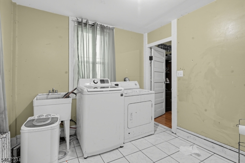 5456 Osborne Terrace Newark NJ 07108