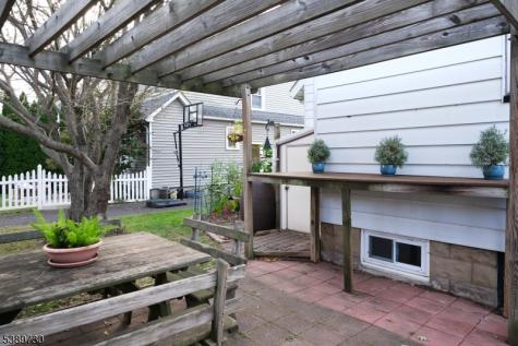 563 Pierson Street Westfield NJ 07090