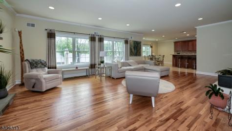 14 De Hart Court Wayne NJ 07470