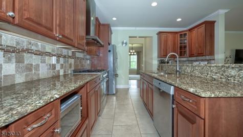 14 De Hart Court Wayne NJ 07470