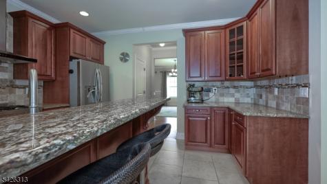14 De Hart Court Wayne NJ 07470