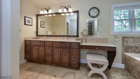 14 De Hart Court Wayne NJ 07470
