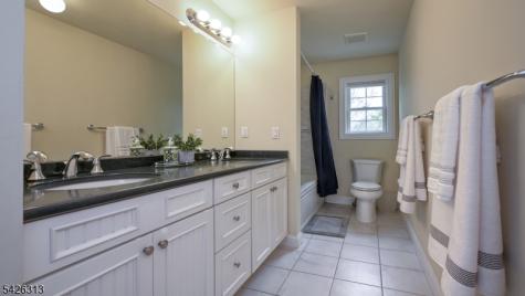 14 De Hart Court Wayne NJ 07470