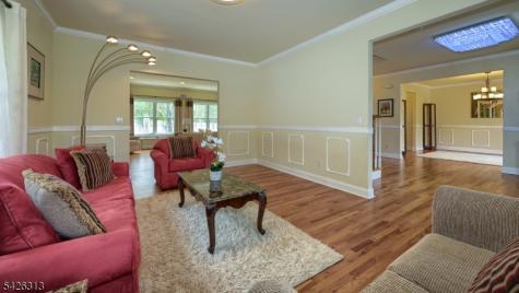 14 De Hart Court Wayne NJ 07470