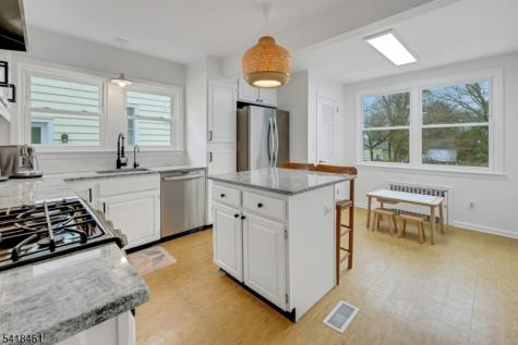 28 Molter Avenue Springfield NJ 07081