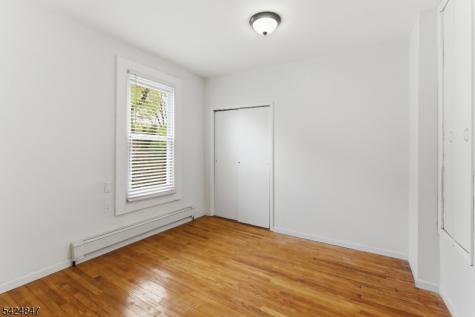 129 Duer Street North Plainfield NJ 07060