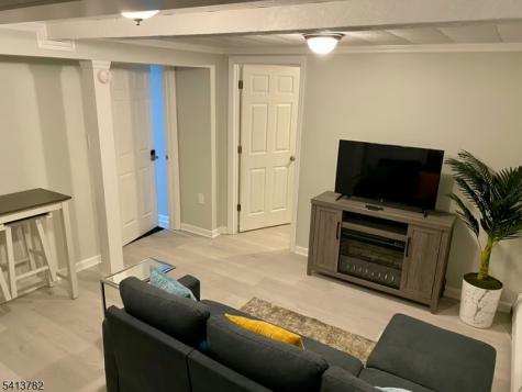 15 High Mountain Road Oakland NJ 07436
