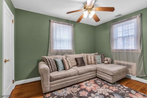 15 High Mountain Road Oakland NJ 07436