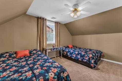 15 High Mountain Road Oakland NJ 07436