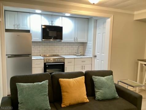 15 High Mountain Road Oakland NJ 07436