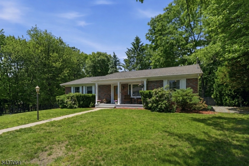16 Windsor Drive Jefferson NJ 07438