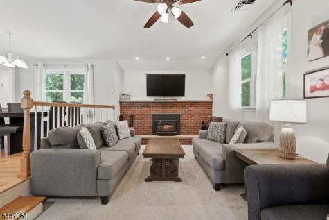 16 Windsor Drive Jefferson NJ 07438