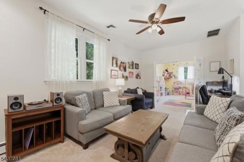 16 Windsor Drive Jefferson NJ 07438