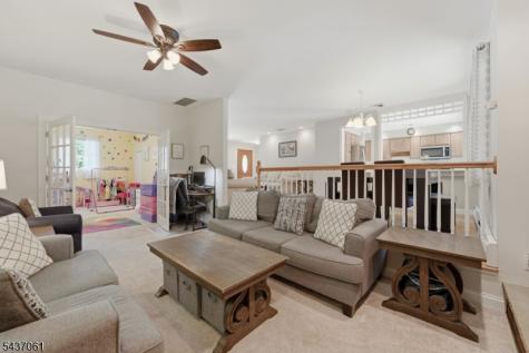 16 Windsor Drive Jefferson NJ 07438