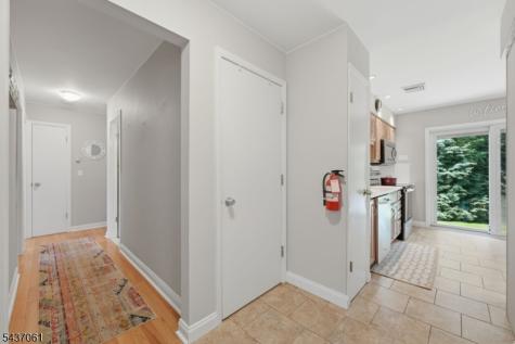 16 Windsor Drive Jefferson NJ 07438