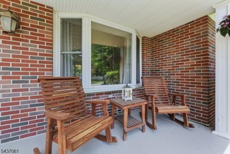 16 Windsor Drive Jefferson NJ 07438