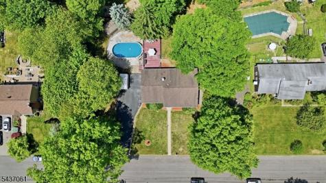16 Windsor Drive Jefferson NJ 07438