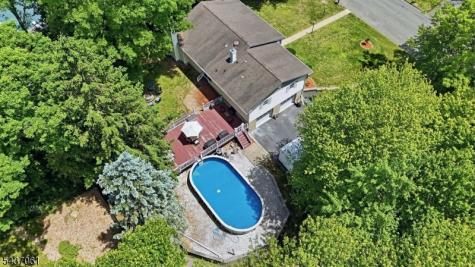 16 Windsor Drive Jefferson NJ 07438