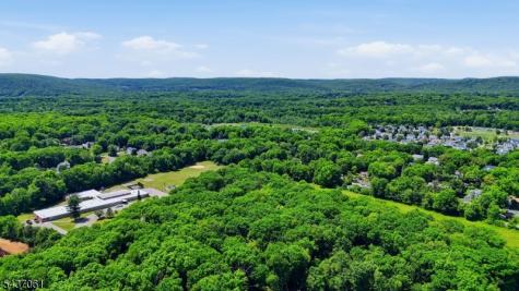 16 Windsor Drive Jefferson NJ 07438