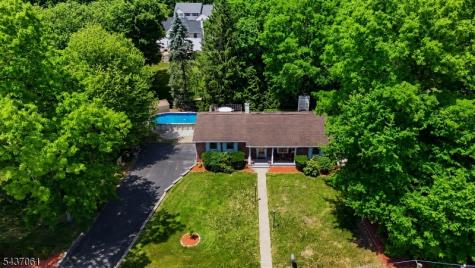 16 Windsor Drive Jefferson NJ 07438