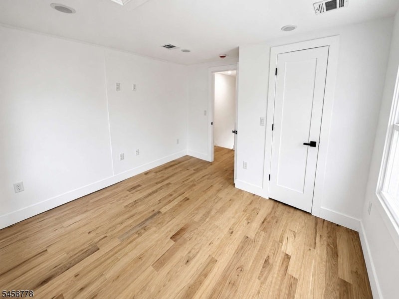 290 S 20th Street Newark NJ 07103