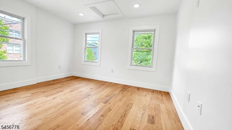 290 S 20th Street Newark NJ 07103