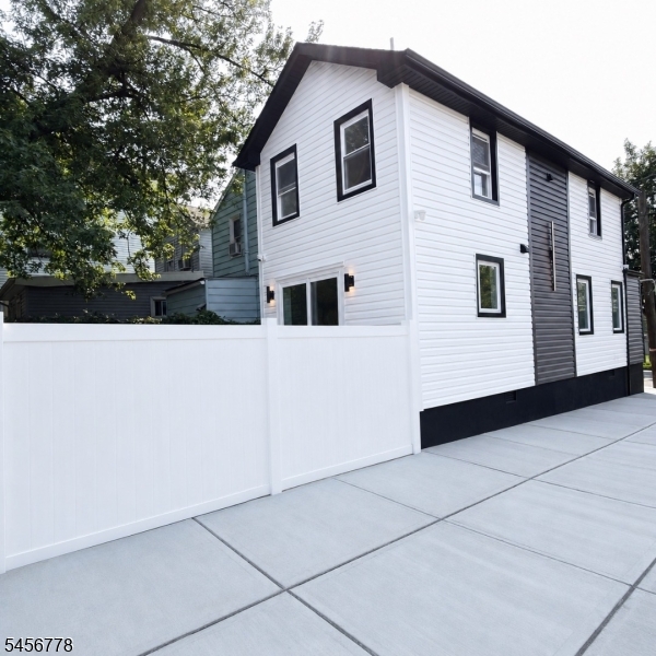 290 S 20th Street Newark NJ 07103