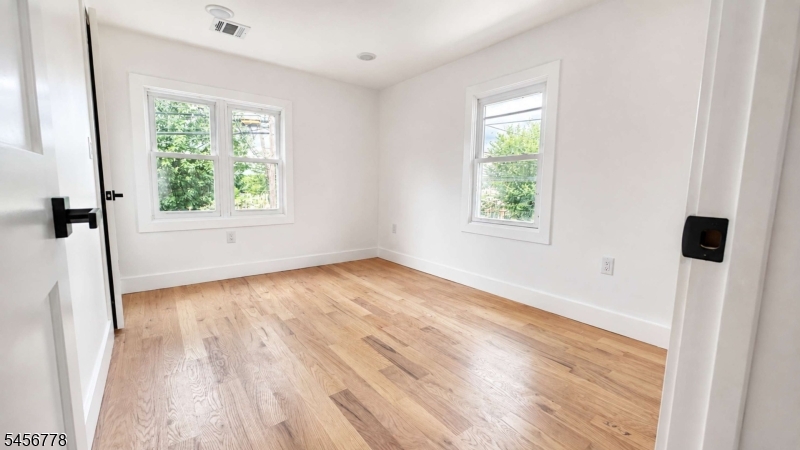290 S 20th Street Newark NJ 07103